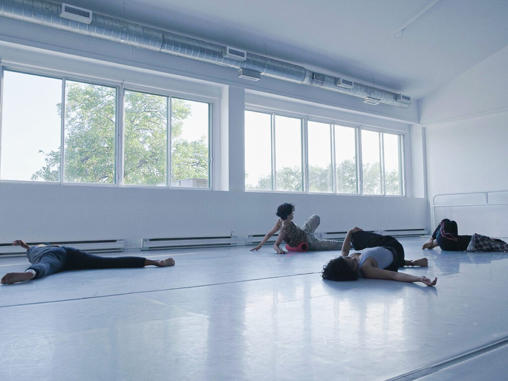 Studio pour répétitions de danse et productions audiovisuelles